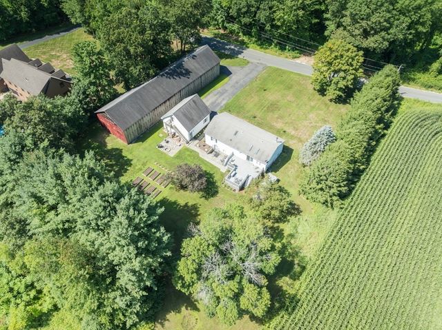 96 Straits Rd, Hatfield, MA 01038