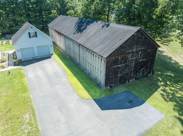 96 Straits Rd, Hatfield, MA 01038