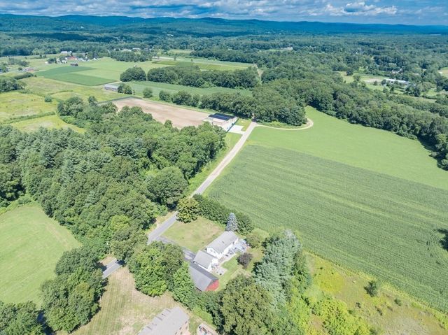 96 Straits Rd, Hatfield, MA 01038