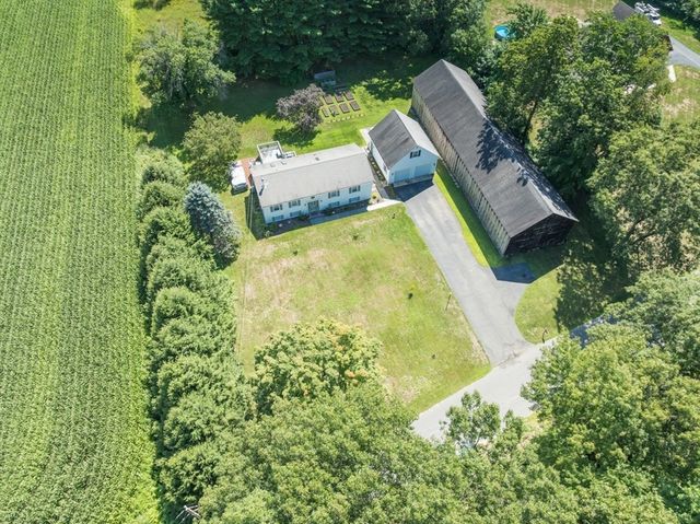 96 Straits Rd, Hatfield, MA 01038