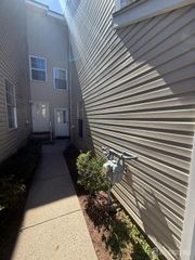 6 Boyard Court 6, Franklin, NJ 08873