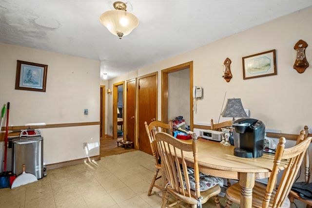 15 Crescent Rd, Woburn, MA 01801