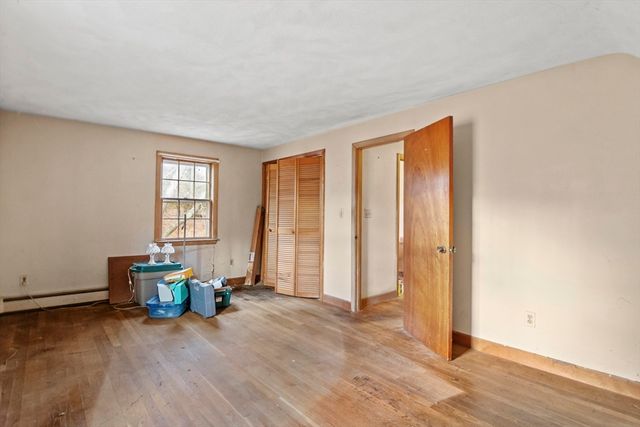 15 Crescent Rd, Woburn, MA 01801