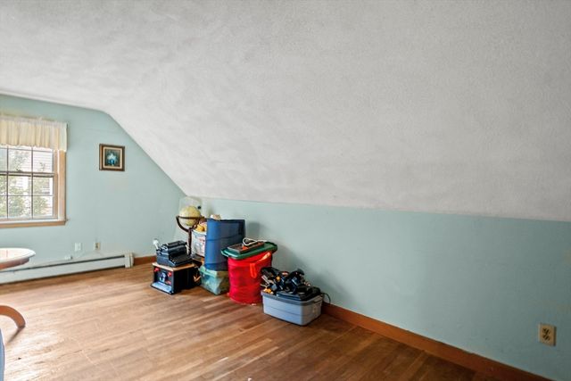 15 Crescent Rd, Woburn, MA 01801