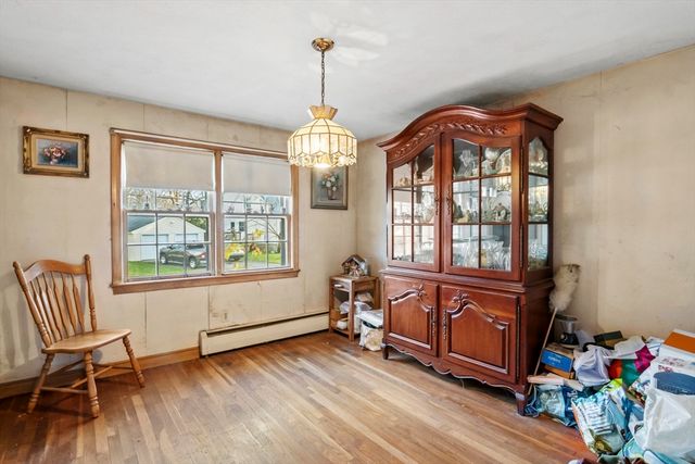 15 Crescent Rd, Woburn, MA 01801