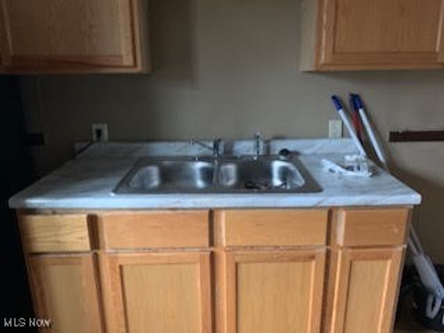 3454 E 76th Street, Cleveland, OH 44127