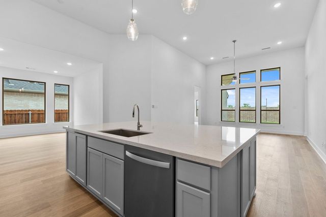 1132 Hitching Post Way, Oak Point, TX 75068