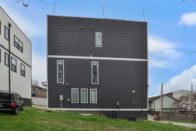 1813B Hermosa St, Nashville, TN 37208