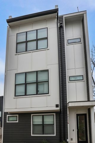 1813B Hermosa St, Nashville, TN 37208