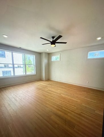 1813B Hermosa St, Nashville, TN 37208