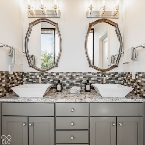 225 N New Jersey Street 27, Indianapolis, IN 46204