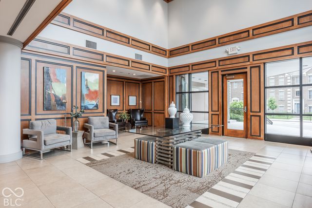 225 N New Jersey Street 27, Indianapolis, IN 46204