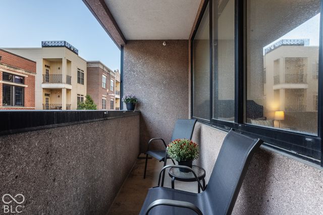 225 N New Jersey Street 27, Indianapolis, IN 46204