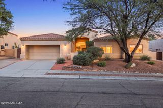 6570 N Shadow Run Drive, Tucson, AZ 85704