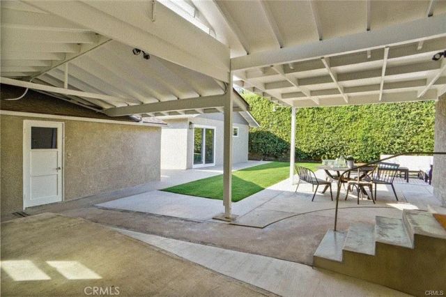 505 Cambridge Drive, Burbank, CA 91504