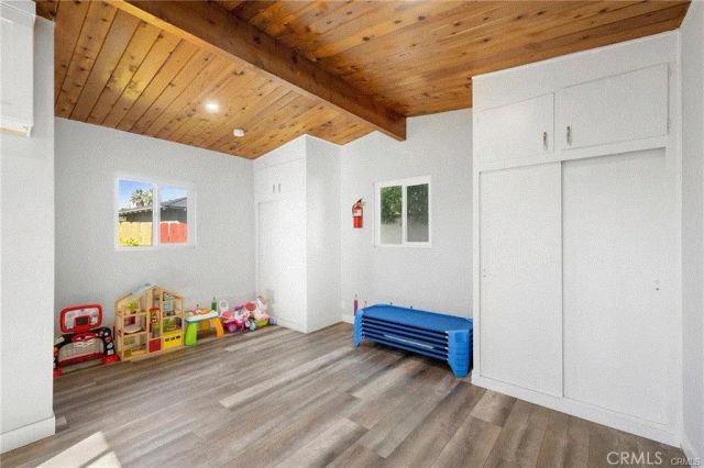505 Cambridge Drive, Burbank, CA 91504