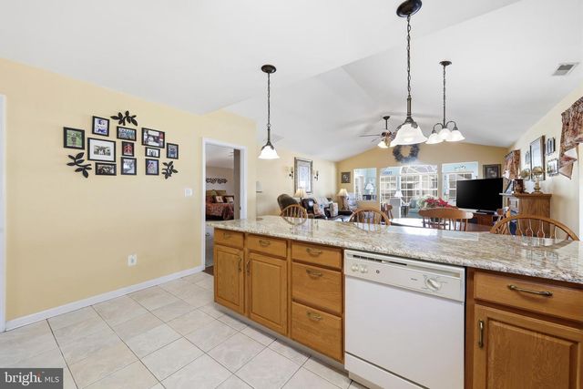 531 RIVIERA DR, Williamstown, NJ 08094