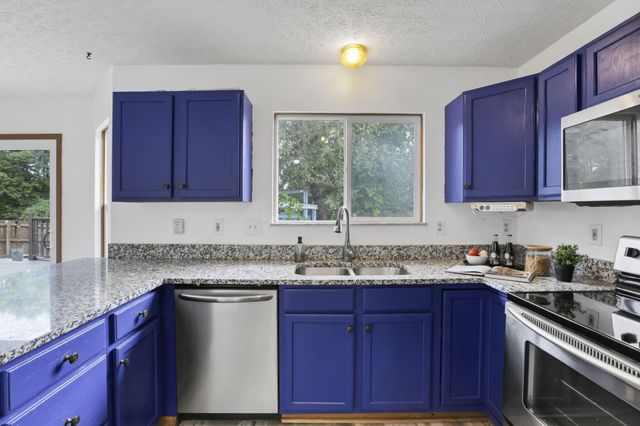 504 Bellcrest Court, Pataskala, OH 43062