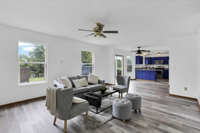 504 Bellcrest Court, Pataskala, OH 43062