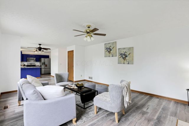 504 Bellcrest Court, Pataskala, OH 43062