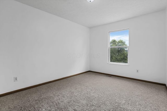 504 Bellcrest Court, Pataskala, OH 43062