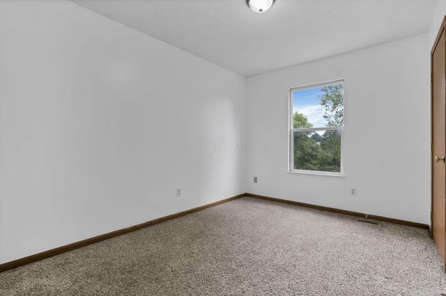 504 Bellcrest Court, Pataskala, OH 43062