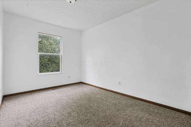 504 Bellcrest Court, Pataskala, OH 43062