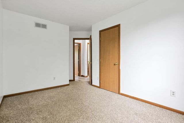 504 Bellcrest Court, Pataskala, OH 43062