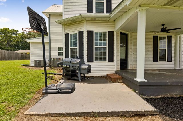 106 Lafayette Ave, Lawrenceburg, TN 38464