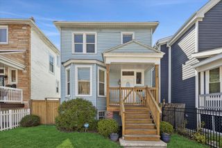 2228 N Central Park Avenue, Chicago, IL 60647