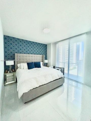 79 SW 12th St 1806, Miami, FL 33130