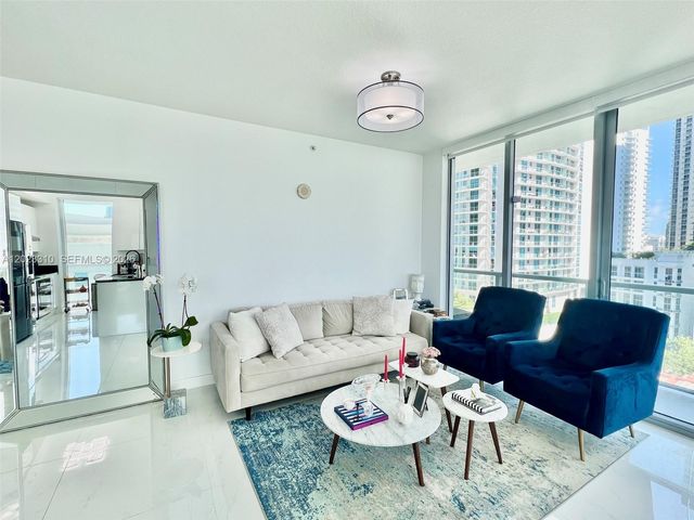 79 SW 12th St 1806, Miami, FL 33130