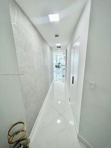 79 SW 12th St 1806, Miami, FL 33130