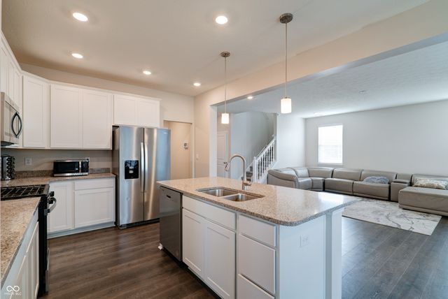 6986 Birmingham Avenue, Mccordsville, IN 46055