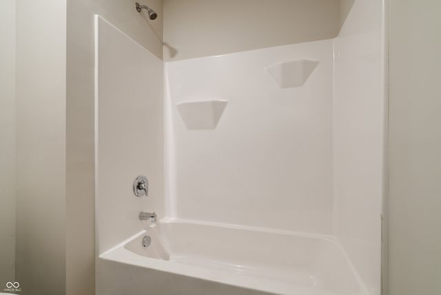 6986 Birmingham Avenue, Mccordsville, IN 46055