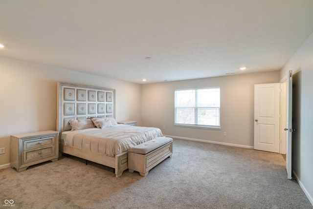 6986 Birmingham Avenue, Mccordsville, IN 46055