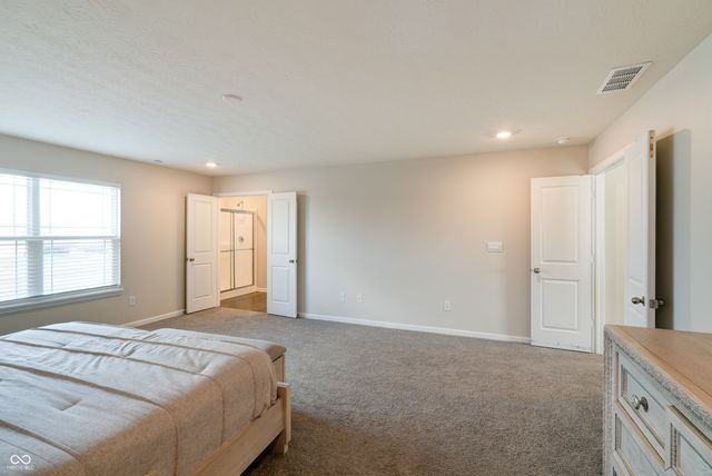 6986 Birmingham Avenue, Mccordsville, IN 46055