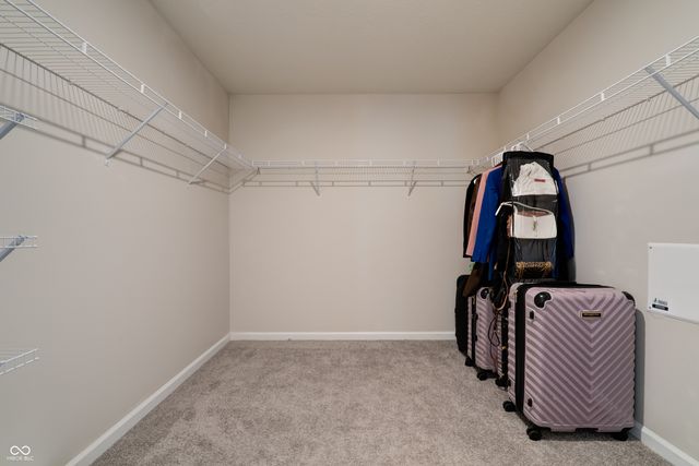 6986 Birmingham Avenue, Mccordsville, IN 46055