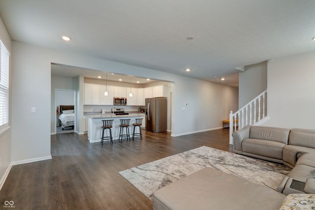 6986 Birmingham Avenue, Mccordsville, IN 46055