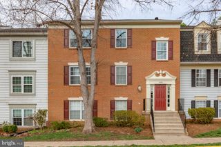 9250 NIKI PLACE #302, Manassas, VA 20110