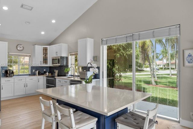 1179 Laguna Springs Dr, Weston, FL 33326
