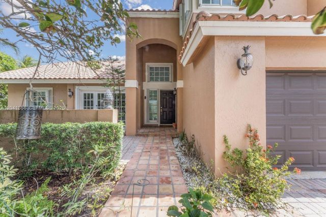 1179 Laguna Springs Dr, Weston, FL 33326
