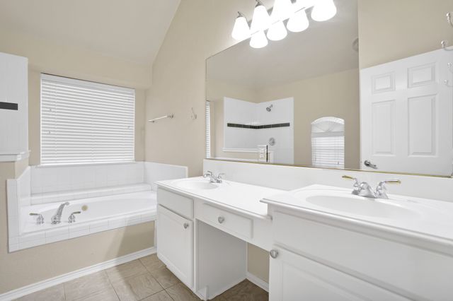 1695 Cresthill Drive, Rockwall, TX 75087