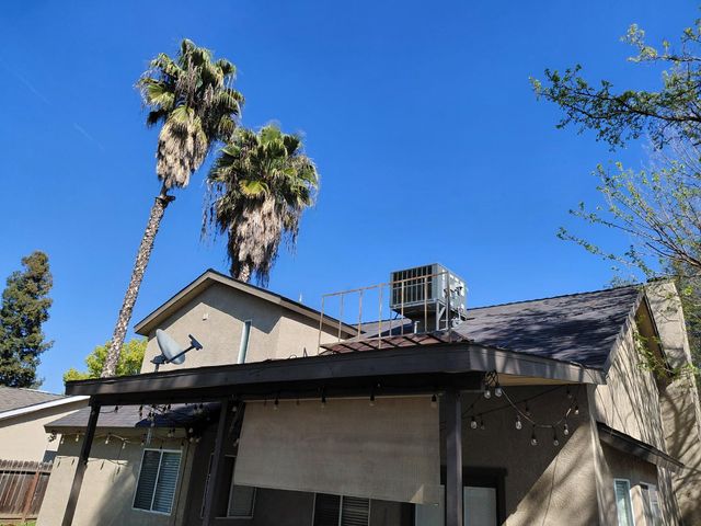 9567 N Barton Avenue, Fresno, CA 93720