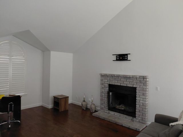 9567 N Barton Avenue, Fresno, CA 93720