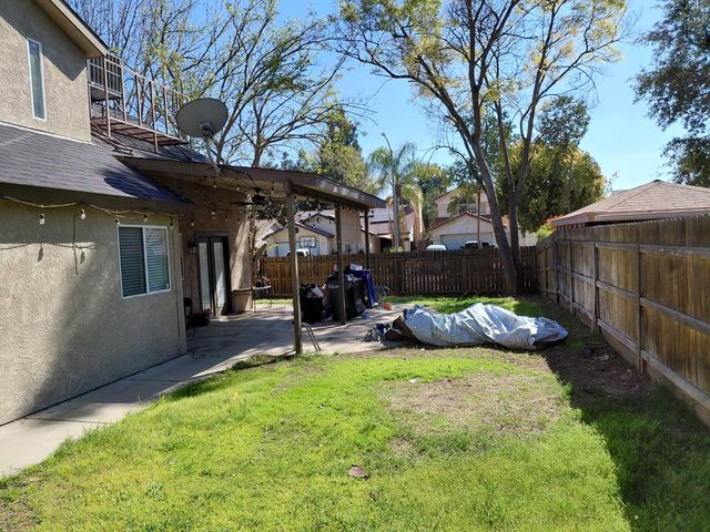 9567 N Barton Avenue, Fresno, CA 93720