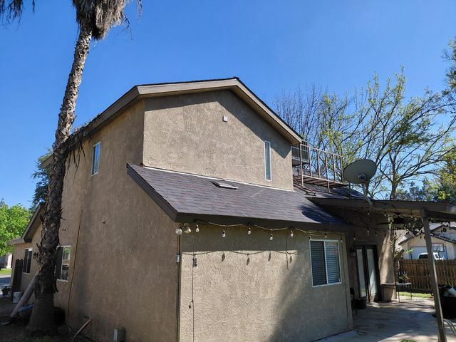 9567 N Barton Avenue, Fresno, CA 93720