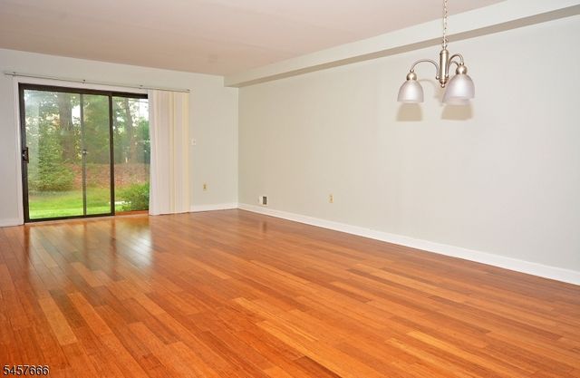 29 Barclay Ct, Lawrence Twp., NJ 08648