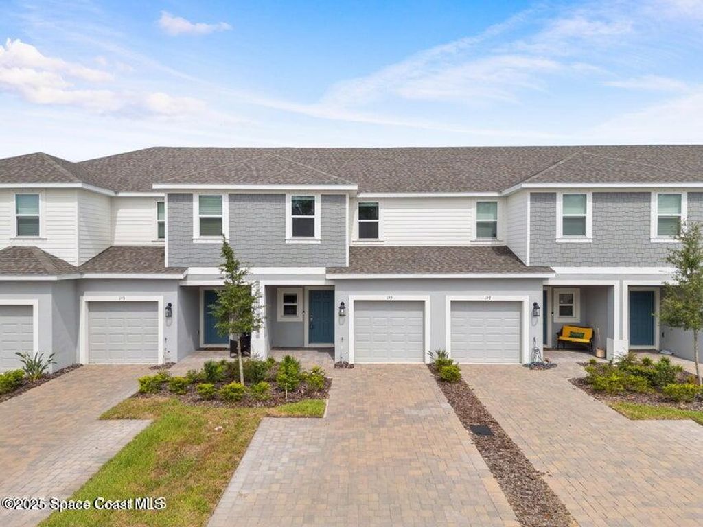 195 Riverfront Way Way, Edgewater, FL 32141