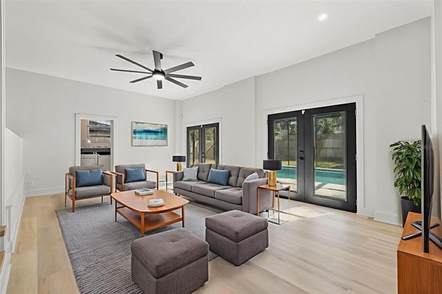 3406 W SWANN AVENUE, Tampa, FL 33609